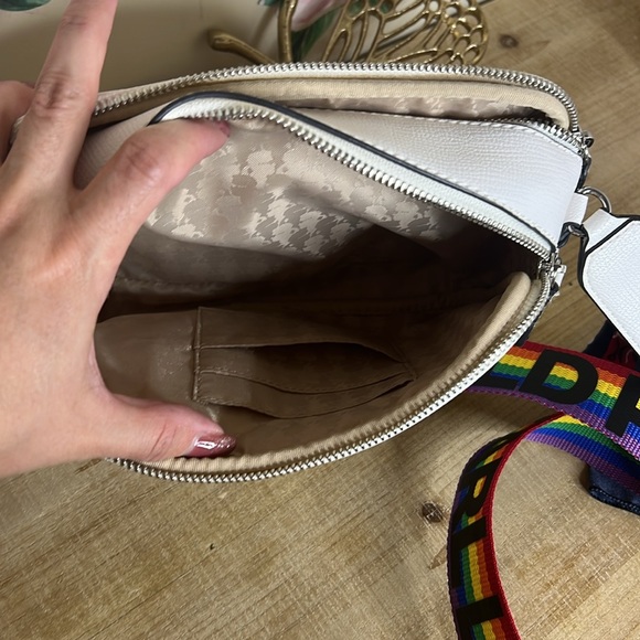 KARL LAGERFELD PARIS BODYCROSS CAMERA BAG - Picture 6 of 7